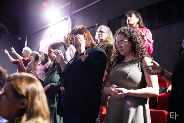 Cha Revelacao